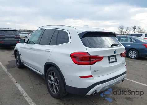 2021 BMW X3 Sdrive30I z USA, uszkodzony, nr VIN 5UXTY3C04M9E22004